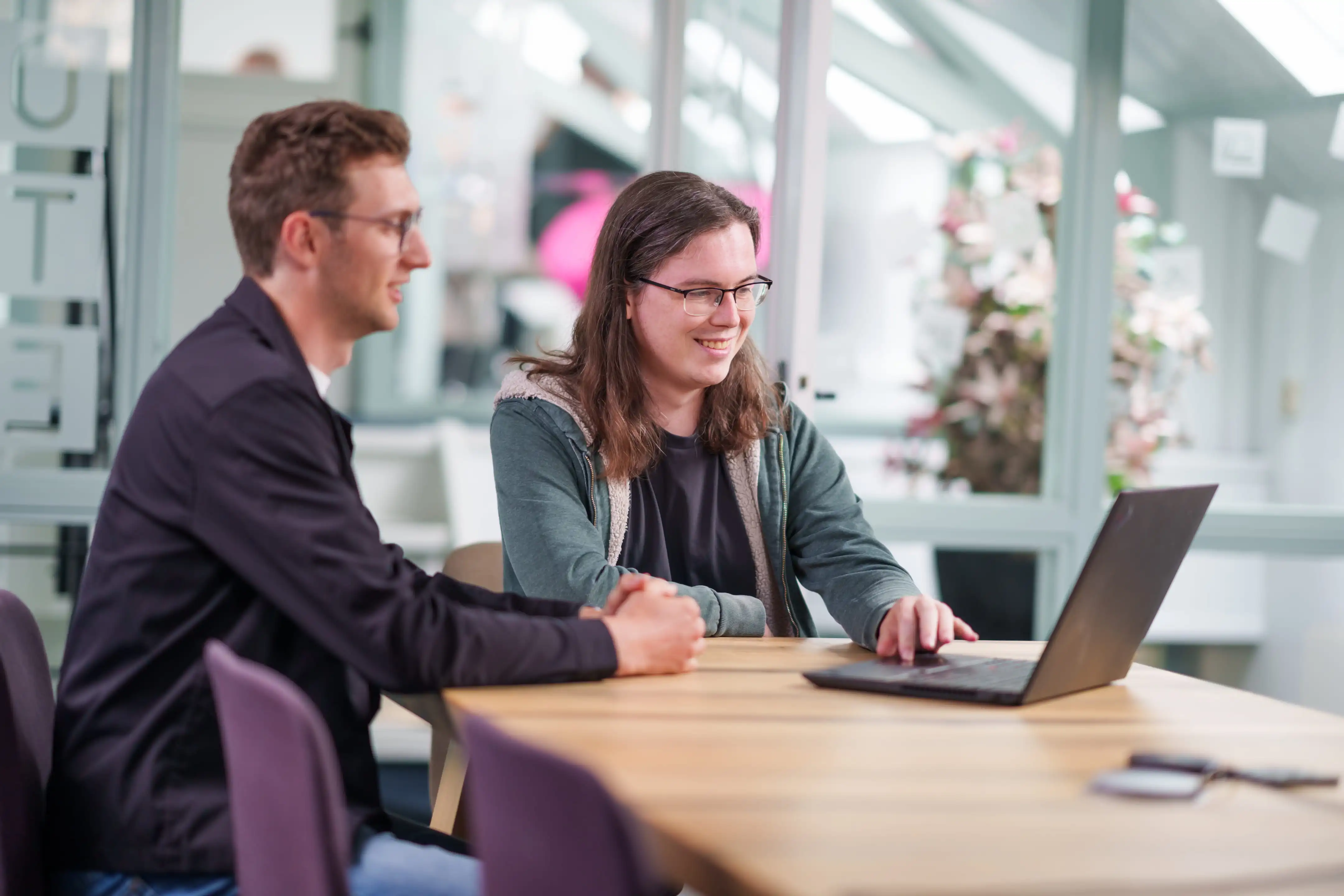 Collega's in overleg